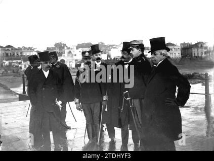 12/31/1909. Der König von Portugal in Porto. Don Manuel II. Besucht die Orte, die am stärksten von der Überschwemmung beschädigt wurden. Quelle: Album / Archivo ABC / Joshua Benoliel Stockfoto