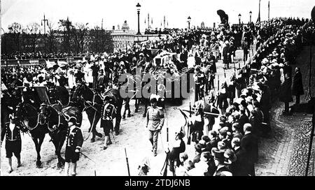 05/19/1920. Stockholm. Begräbnis einer königlichen Prinzessin. Die Trauerprozession von Prinzessin Margaret, der Frau des Erben der schwedischen Krone, während sie durch die Straßen Stockholms führt. Quelle: Album/Archivo ABC/Charles Trampus Stockfoto