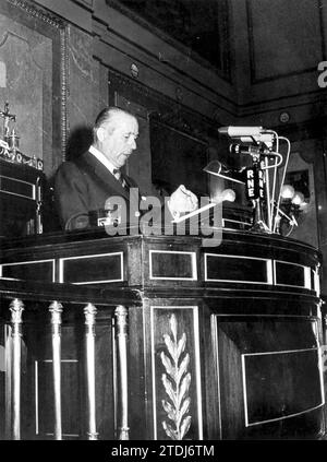 02/11/1974. Navarrese Arias während einer Intervention in den Cortes. Quelle: Album / Archivo ABC / Teodoro Naranjo Domínguez Stockfoto