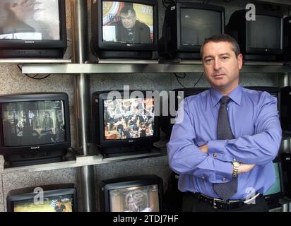 07/24/2002. Madrid. 07.25-02 Interview mit dem neuen Direktor von RTVE Jose Antonio Sanchez. Foto: Daniel G. Lopez...Archdc. Quelle: Album / Archivo ABC / Daniel G. López Stockfoto