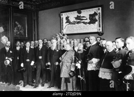 09/30/1926. Granate. Im Museum der Königlichen Kapelle. Entdeckung des Gedenksteins des Besuchs der Seeleute des argentinischen Kreuzfahrtschiffs 'Buenos Aires'. (Foto: Torres Molina). Quelle: Album / Archivo ABC / Manuel Torres Molina Stockfoto