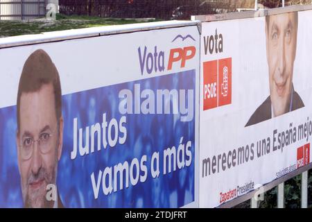 Madrid. 03-03-04. Wahlplakate für die Parlamentswahlen vom 14. Mai 2004. Foto: Javier Prieto. Quelle: Album / Archivo ABC / Javier Prieto Stockfoto