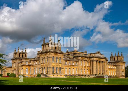 BLENHEIM PALACE (1705–1722) JOHN CHURCHILL 1. DUKE OF MARLBOROUGH (1650–1722) SIR JOHN VANBRUGH (1664–1726) ARCHITEKT WOODSTOCK OXFORDSHIRE UNITED KI Stockfoto