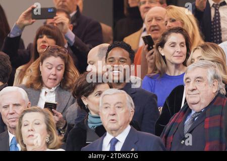 Madrid, Spanien. Dezember 2023. Endrick Felipe (C) wurde 2023-24 beim Spiel der La Liga zwischen Real Madrid und Villarreal im Santiago Bernabeu Stadion gesehen. Endergebnis: Real Madrid 4:1 Villarreal. Quelle: SOPA Images Limited/Alamy Live News Stockfoto