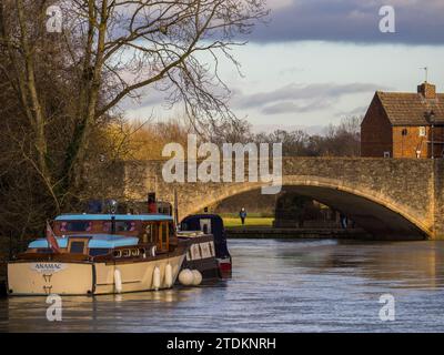 Abingdon Bridge, erbaut 1416, Abingdon-on-Thames, Oxfordshire, England, Vereinigtes Königreich GB Stockfoto