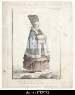 Gallerie der französischen Modi und Kostüme, 1778, L. 62: Bourgeois in Satin-Kleid ..., Nicolas Dupin, nach Le Clerc, um 1776 – C. 1786 Burgerwoman in einem Kleid aus Satin, über dem ein Pelisse mit Bontrand steht. Die Hände in einem großen Ärmel aus weißem Pelz. Hohe Frisur mit drei großen Locken auf jeder Seite. Druck aus der Serie L. Gallerie des Modes et Kostüumes Francais. 11. Cahier de Costumes Francais, 5. Suite d'Habillemens à la Mode und 1778 Pariser Zeitung. Pappe. Tuschgravur Burgerwoman in einem Kleid aus Satin, über dem ein Pelisse mit Bontrand steht. Die Hände in einem großen Ärmel aus weißem Pelz. Hohe Haare Stockfoto