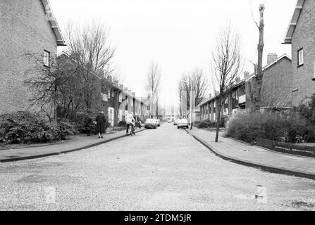 Fotos in der Nähe von Glip, Heemstede, Wijken, Heemstede, Niederlande, 05-02-1980, Whizgle News aus der Vergangenheit, zugeschnitten auf die Zukunft. Erkunden Sie historische Geschichten, das Image der niederländischen Agentur aus einer modernen Perspektive, die die Lücke zwischen den Ereignissen von gestern und den Erkenntnissen von morgen überbrückt. Eine zeitlose Reise, die die Geschichten prägt, die unsere Zukunft prägen Stockfoto