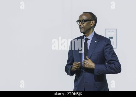 Paul Kagame, Praesident von Ruanda, aufgenommen im Rahmen der Eroeffnung des BioNTainer in Kigali, 18.12.2023. Kigali Ruanda *** Paul Kagame, Präsident Ruandas, fotografiert bei der Eröffnung des BioNTainer in Kigali, 18 12 2023 Kigali Ruanda Copyright: XFlorianxGaertnerx Stockfoto