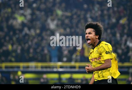Champions League, Signal Iduna Park Dortmund: Borussia Dortmund gegen Paris Saint Germain; Karim Adeyemi (BVB) feiert nach einem Treffer Stockfoto