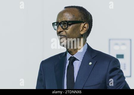 Paul Kagame, Präsident Ruandas, anlässlich der Eröffnung des BioNTainer in Kigali am 18. Dezember 2023. Stockfoto