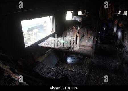 Dhaka Bangladesch 19. Dezember 2023, sie starben nach fünf Uhr morgens am Dienstag im Mohanganj Express am Bahnhof Tejgaon in der Hauptstadt. 2 m Stockfoto