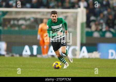 Lissabon, Portugal. Dezember 2023. Paulinho (SportingCP) Fußball/Fußball : Portugal Liga Portugal Betclic Spiel zwischen Sporting Clube de Portugal 2-0 FC Porto im Estadio Jose Alvalade in Lissabon, Portugal. Quelle: Mutsu Kawamori/AFLO/Alamy Live News Stockfoto