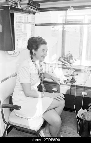 Krankenhausschiff Henri Dunant [J. Henry Dunant], Rotes Kreuz, Rotes Kreuz Krankenhaus, 01-09-1970, Whizgle News from the Past, zugeschnitten auf die Zukunft. Erkunden Sie historische Geschichten, das Image der niederländischen Agentur aus einer modernen Perspektive, die die Lücke zwischen den Ereignissen von gestern und den Erkenntnissen von morgen überbrückt. Eine zeitlose Reise, die die Geschichten prägt, die unsere Zukunft prägen Stockfoto