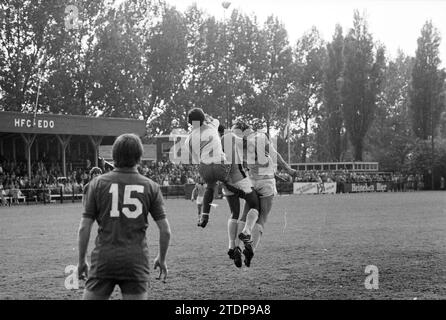 Football Match EDO, 25.05.1979, Whizgle News from the Past, maßgeschneidert für die Zukunft. Erkunden Sie historische Geschichten, das Image der niederländischen Agentur aus einer modernen Perspektive, die die Lücke zwischen den Ereignissen von gestern und den Erkenntnissen von morgen überbrückt. Eine zeitlose Reise, die die Geschichten prägt, die unsere Zukunft prägen Stockfoto