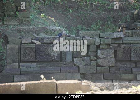 Die Ruine des Gambar-Feuchttempels. Der Gambar Wetan Tempel wurde während des Majapahit-Königreichs nach der Herrschaft von Hayam Wuruk errichtet Stockfoto