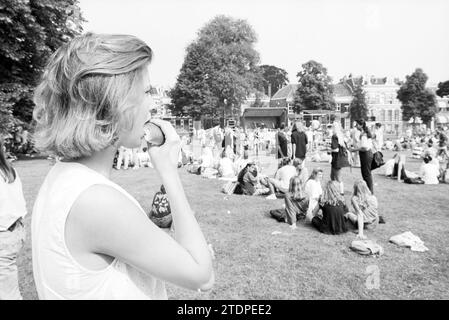 .. .. Florapark, 06.09.1993, Whizgle News aus der Vergangenheit, maßgeschneidert für die Zukunft. Erkunden Sie historische Geschichten, das Image der niederländischen Agentur aus einer modernen Perspektive, die die Lücke zwischen den Ereignissen von gestern und den Erkenntnissen von morgen überbrückt. Eine zeitlose Reise, die die Geschichten prägt, die unsere Zukunft prägen Stockfoto