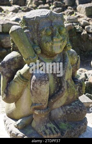 Die Ruine des Gambar-Feuchttempels. Der Gambar Wetan Tempel wurde während des Majapahit-Königreichs nach der Herrschaft von Hayam Wuruk errichtet Stockfoto