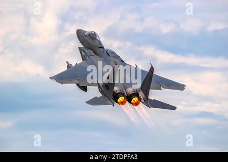 US Air Force F-15C Eagle Kampfflugzeug vom 104. Kampfflugzeug startete von der Hohn Air Base während der NATO-Übung Air Defender 2023. Hohn, Deutschland - Juni Stockfoto