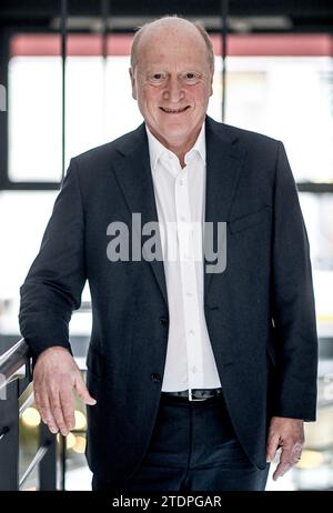 Berlin, Deutschland. Dezember 2023. Peter Dinges, Vorstandsvorsitzender der Bundesfilmkommission (FFA), am Rande eines dpa-Interviews. Quelle: Britta Pedersen/dpa/Alamy Live News Stockfoto