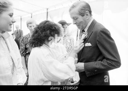 Eröffnung der Dampfpumpenstation auf halbem Weg durch Prince Claus, Eröffnung, Eröffnung, Inbetriebnahme, Dampfpumpenstation und Dampfpumpenstation, Halfweg, 10-06-1987, Whizgle News aus der Vergangenheit, zugeschnitten auf die Zukunft. Erkunden Sie historische Geschichten, das Image der niederländischen Agentur aus einer modernen Perspektive, die die Lücke zwischen den Ereignissen von gestern und den Erkenntnissen von morgen überbrückt. Eine zeitlose Reise, die die Geschichten prägt, die unsere Zukunft prägen Stockfoto