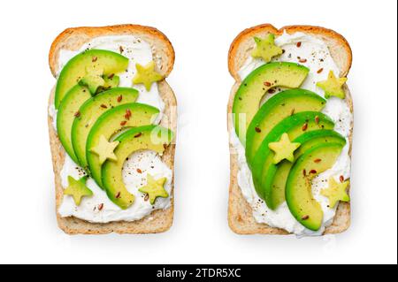 Avocadotoasts mit Creme Cheese, Leinsamen und Pfeffer, kreative gesunde Mahlzeit, Top View auf weißem isolierten Hintergrund Stockfoto