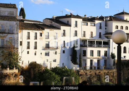 Ronda, Malaga, Spanien - 21. Oktober 2023: Wunderschöner Panoramablick auf Ronda in der Provinz Malaga, Spanien, am Morgen Stockfoto