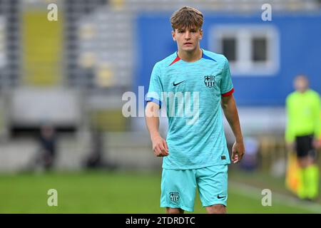 Lier, Belgien. Dezember 2023. Juan Hernandez (18) aus Barcelona, das am 6. Spieltag der UEFA Youth League in der Gruppe H in der Saison 2023-2024 zwischen den U19-Jugendmannschaften des Royal Antwerp FC und des FC Barcelona am 13. Dezember 2023 in Lier, Belgien, gezeigt wurde. (Foto: David Catry/Isosport) Credit: Sportpix/Alamy Live News Stockfoto