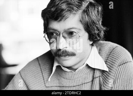 Portrait Mr. Wolterbeek, Portraits, 01-12-1981, Whizgle News aus der Vergangenheit, zugeschnitten auf die Zukunft. Erkunden Sie historische Geschichten, das Image der niederländischen Agentur aus einer modernen Perspektive, die die Lücke zwischen den Ereignissen von gestern und den Erkenntnissen von morgen überbrückt. Eine zeitlose Reise, die die Geschichten prägt, die unsere Zukunft prägen Stockfoto