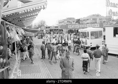 Fair Hoofddorp, Fair, Hoofddorp, Niederlande, 16-04-1986, Whizgle News aus der Vergangenheit, zugeschnitten auf die Zukunft. Erkunden Sie historische Geschichten, das Image der niederländischen Agentur aus einer modernen Perspektive, die die Lücke zwischen den Ereignissen von gestern und den Erkenntnissen von morgen überbrückt. Eine zeitlose Reise, die die Geschichten prägt, die unsere Zukunft prägen Stockfoto