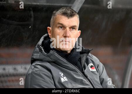 SPAKENBURG - sbv Excelsior Trainer Marinus Dijkhuizen vor der 2. Runde des KNVB Cups zwischen SV Spakenburg (am) und Excelsior Rotterdam im Sportpark de Westmaat am 19. Dezember 2023 in Spakenburg, Niederlande. ANP GERRIT VAN KÖLN Stockfoto