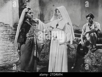 Deborah Kerr, Jean Simmons und David Farrar spielen die Hauptrollen in dem visuell beeindruckenden und psychologisch intensiven Film Black Narcissus (1947). Unter der Regie von Michael Powell und Emeric Pressburger spielt dieses britische Drama in einem abgelegenen Kloster im Himalaya. Die Geschichte beschäftigt sich mit Themen des Glaubens, des Begehrens und des Zusammenpralls der Kulturen, während die Nonnen, angeführt von Kerrs Charakter, mit ihrer Umgebung und ihren eigenen inneren Wirren kämpfen. Stockfoto