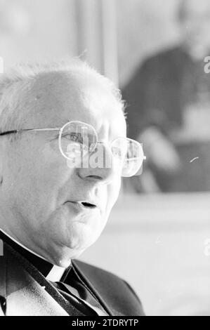 Manager Lescrauwaet, 16-10-1991, Whizgle News from the Past, maßgeschneidert für die Zukunft. Erkunden Sie historische Geschichten, das Image der niederländischen Agentur aus einer modernen Perspektive, die die Lücke zwischen den Ereignissen von gestern und den Erkenntnissen von morgen überbrückt. Eine zeitlose Reise, die die Geschichten prägt, die unsere Zukunft prägen Stockfoto