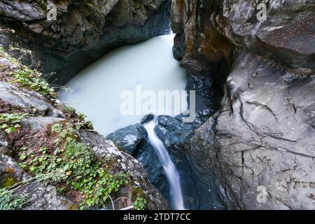 Wasserfall in der Gorner Schlucht in Zermatt, Schweiz Stockfoto