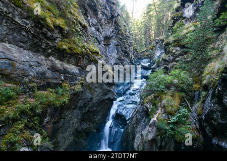 Wasserfall in der Gorner Schlucht in Zermatt, Schweiz Stockfoto