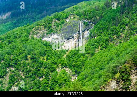 Mesocco: Wasserfall Cascata del Rizeu, Misox-Tal in Moesa, Graubünden, Graubünden, Schweiz Stockfoto