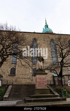 Martin-Luther-Statue vor der St. Annesskirche in Annaberg-Buchholz Stockfoto