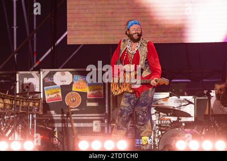 Castelvolturno, Italien. August 2020. Der italienische Sänger und Songwriter Lorenzo Cherubini, auch bekannt als Jovanotti, tritt live während der Jova Beach Party am Flava Beach in Castelvolturno (Caserta) auf. (Foto: Francesco Cigliano/SOPA Images/SIPA USA) Credit: SIPA USA/Alamy Live News Stockfoto