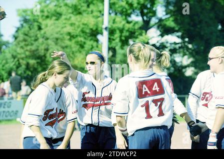 Softball: Terrasvogels - Twins, Santpoort, Santpoort, 13.-09-2003, Whizgle News from the Past, Tailored for the Future. Erkunden Sie historische Geschichten, das Image der niederländischen Agentur aus einer modernen Perspektive, die die Lücke zwischen den Ereignissen von gestern und den Erkenntnissen von morgen überbrückt. Eine zeitlose Reise, die die Geschichten prägt, die unsere Zukunft prägen Stockfoto