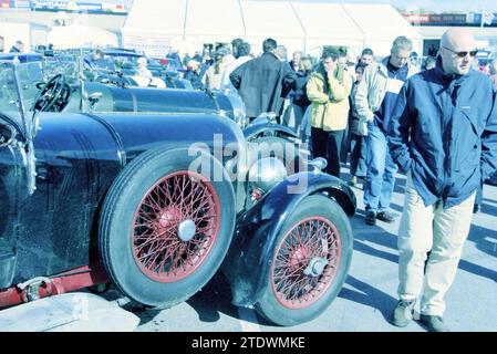 Britischer Renntag, Zandvoort, Zandvoort, 10.05.2002, Whizgle News from the Past, maßgeschneidert für die Zukunft. Erkunden Sie historische Geschichten, das Image der niederländischen Agentur aus einer modernen Perspektive, die die Lücke zwischen den Ereignissen von gestern und den Erkenntnissen von morgen überbrückt. Eine zeitlose Reise, die die Geschichten prägt, die unsere Zukunft prägen Stockfoto