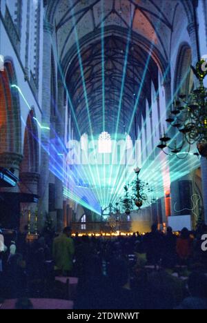 Tag der Vereinigung niederländischer Gemeinden (VNG) in der Grote oder St. Bavo Kirche in Haarlem, Haarlem, Grote Markt, Niederlande, 12-06-1995, Whizgle News aus der Vergangenheit, zugeschnitten auf die Zukunft. Erkunden Sie historische Geschichten, das Image der niederländischen Agentur aus einer modernen Perspektive, die die Lücke zwischen den Ereignissen von gestern und den Erkenntnissen von morgen überbrückt. Eine zeitlose Reise, die die Geschichten prägt, die unsere Zukunft prägen Stockfoto