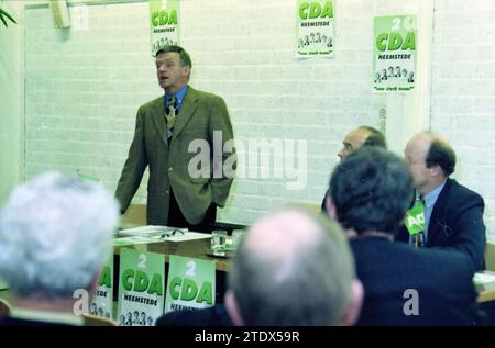 Wim van de Camp, CDA Heemstede, Heemstede, Niederlande, 18-01-1998, Whizgle News aus der Vergangenheit, zugeschnitten auf die Zukunft. Erkunden Sie historische Geschichten, das Image der niederländischen Agentur aus einer modernen Perspektive, die die Lücke zwischen den Ereignissen von gestern und den Erkenntnissen von morgen überbrückt. Eine zeitlose Reise, die die Geschichten prägt, die unsere Zukunft prägen. Stockfoto