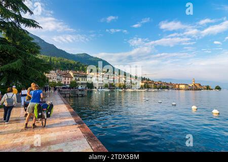 Salo: Lago di Gardasee, Salo Seeufer in Brescia, Lombardei, Italien Stockfoto