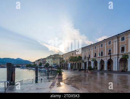 Salo: Lago di Gardasee, Salo Seeufer in Brescia, Lombardei, Italien Stockfoto