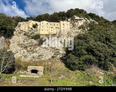 Greccio, Italien. Dezember 2023. Die mittelitalienische Gemeinde