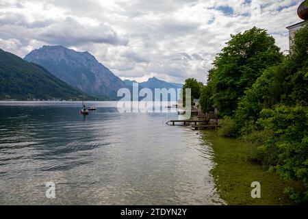 Blick auf den Traunsee bei Gmunden in Österreich Stockfoto