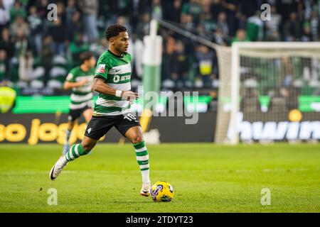 Lissabon, Portugal. Dezember 2023. Marcus Edwards von Sporting CP in Aktion während des Liga Portugal Betclic Spiels zwischen Sporting CP und FC Porto im Estadio Jose Alvalade. (Endpunktzahl: Sporting CP 2 - 0 FC Porto) (Foto: Henrique Casinhas/SOPA Images/SIPA USA) Credit: SIPA USA/Alamy Live News Stockfoto