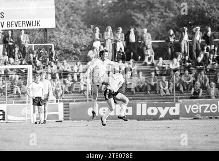 intertoto Match Telstar - Sturm Graz (1-0, 26-07-1975, Whizgle News from the Past, Tailored for the Future. Erkunden Sie historische Geschichten, das Image der niederländischen Agentur aus einer modernen Perspektive, die die Lücke zwischen den Ereignissen von gestern und den Erkenntnissen von morgen überbrückt. Eine zeitlose Reise, die die Geschichten prägt, die unsere Zukunft prägen. Stockfoto