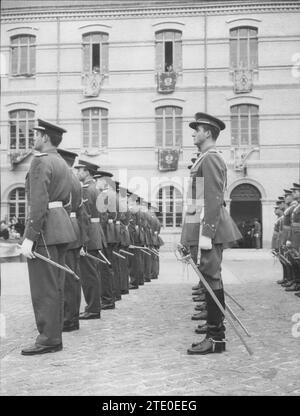 12/11/1959. Lieferung von Land-, See- und Luftschiffen an Prinz Juan Carlos de Borbón an der Allgemeinen Militärakademie von Saragossa. Auf dem Bild, der Prinz in der Ausbildung mit seinen Klassenkameraden. Quelle: Album / Archivo ABC / Teodoro Naranjo Domínguez Stockfoto