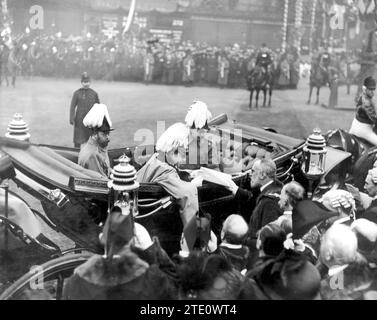 11/19/1909. Die Reise des Königs von Portugal. Einreise von D. Manuel II. In London. Moment der Begrüßung durch die Bewohner von Westminster und Marylebcne. (Foto Dopyrioeht). Quelle: Album/Archivo ABC Stockfoto