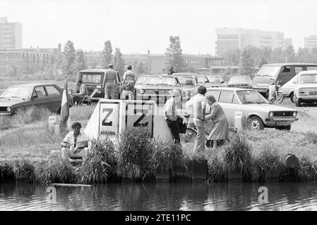 Fischerei Wao'ers, Fischerei u. a., Fischhändler, Fischerei, 05-07-1979, Whizgle News aus der Vergangenheit, zugeschnitten auf die Zukunft. Erkunden Sie historische Geschichten, das Image der niederländischen Agentur aus einer modernen Perspektive, die die Lücke zwischen den Ereignissen von gestern und den Erkenntnissen von morgen überbrückt. Eine zeitlose Reise, die die Geschichten prägt, die unsere Zukunft prägen. Stockfoto